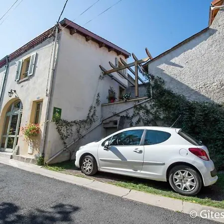 Issoire, 3 Pieces, 4 Personnes - Fr-1-630-298 * Issoire