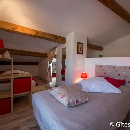 Casa vacanze Issoire, 3 Pieces, 4 Personnes - Fr-1-630-298